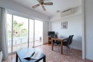 Apartamentos Siesta I Platja de Muro Ισπανία
