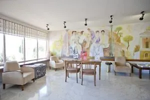 Apartamentos Siesta I Platja de Muro